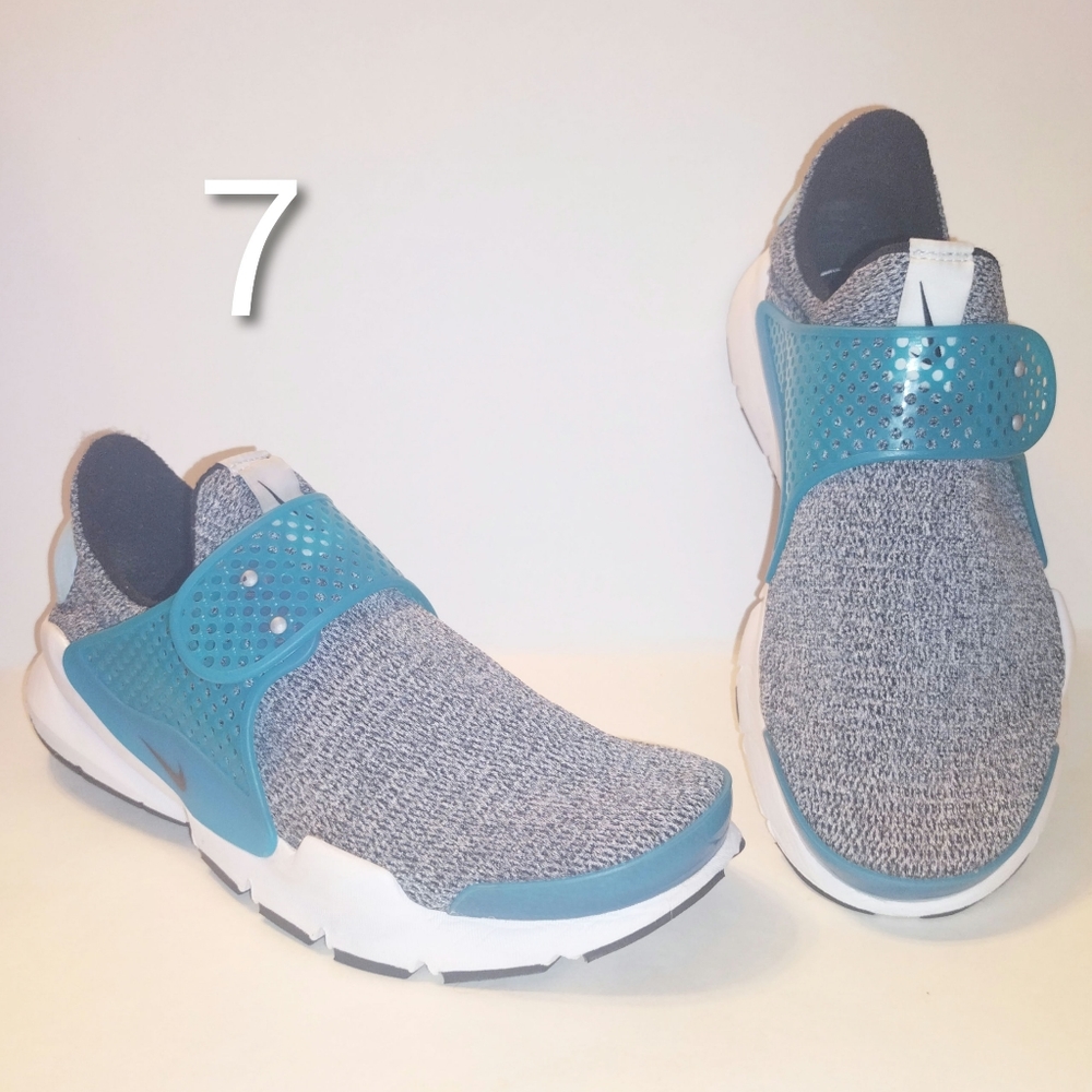 Nike Sock Dart Se. Size 7 - image 1
